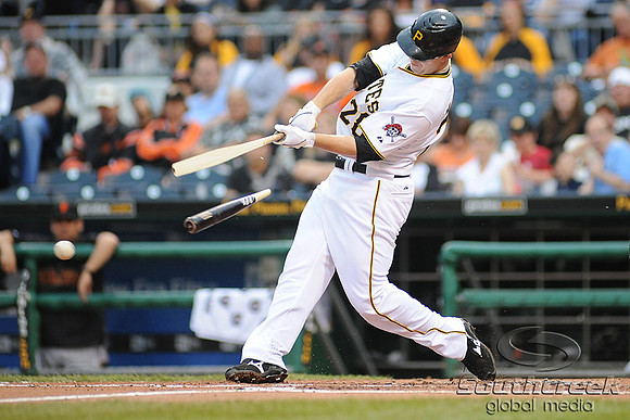 MLB: Giants at Pirates